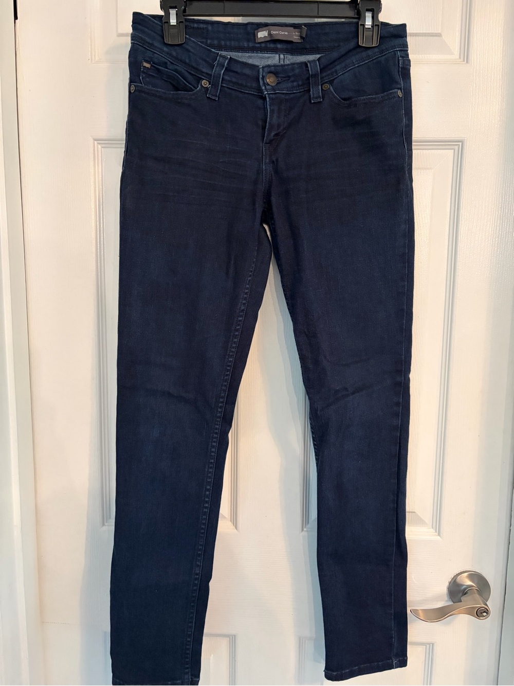 Levi's Demi Curve Low Rise Skinny Jeans Size 7/28 Dark Wash